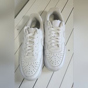 Nike Court Vision Low Sneaker White. Size: 6